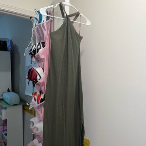 Olive green maxi dress from old navy. Never worn. Size medium.